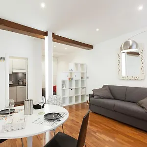 Urbana Lodge, Monti , Roma Italia